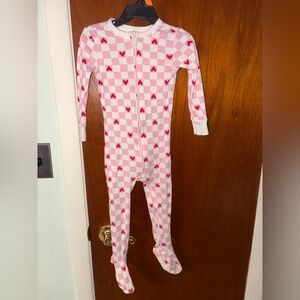 Old Navy Pink and White Heart Checkered Footie